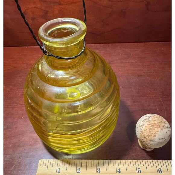Vintage Bee Hive Shape Fly Wasp Insect Catcher Trap Glass Yellow W/ Cork Stopper - Picture 4 of 8